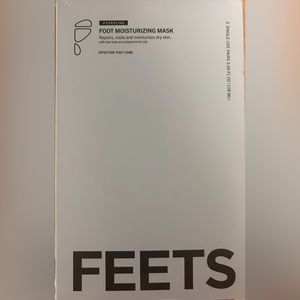 Feet peel and moisturize masks